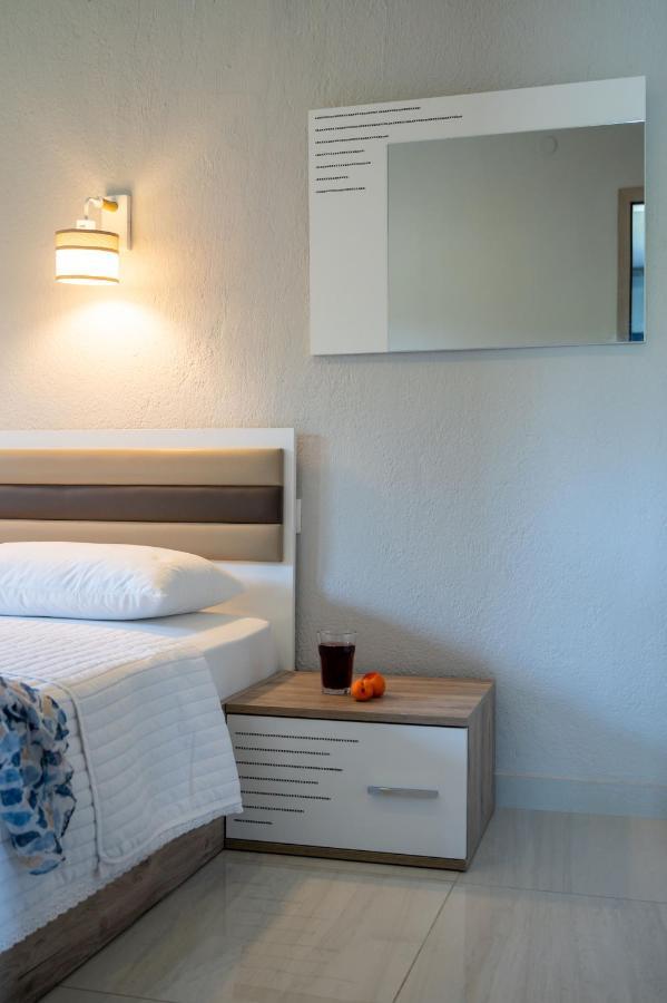 Apartamento Exochiko Kalamitsi Exterior foto