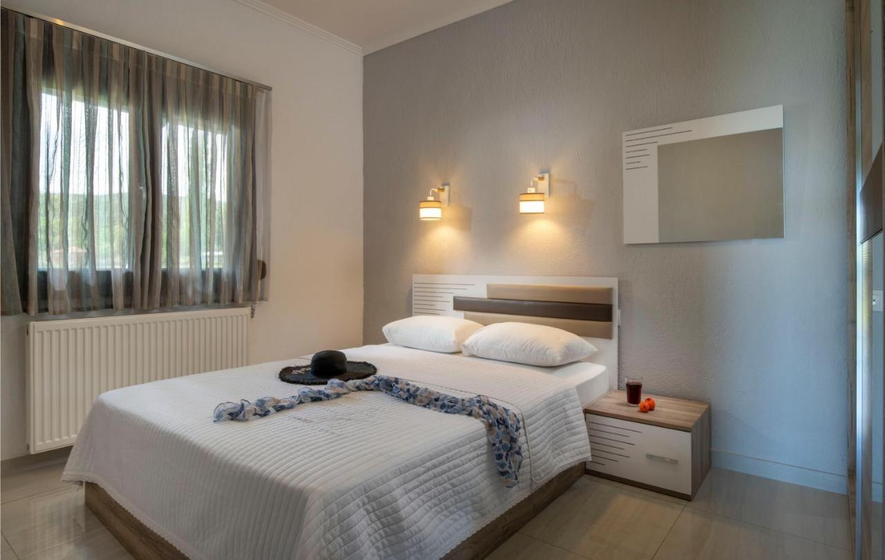 Apartamento Exochiko Kalamitsi Exterior foto